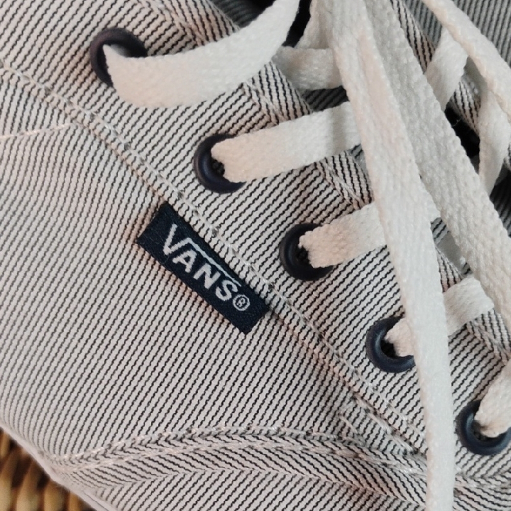 Vans Light Gray Canvas Shoes Women's Size 11 Lace Up Sneakers Casual Everyday - Picture 5 of 12